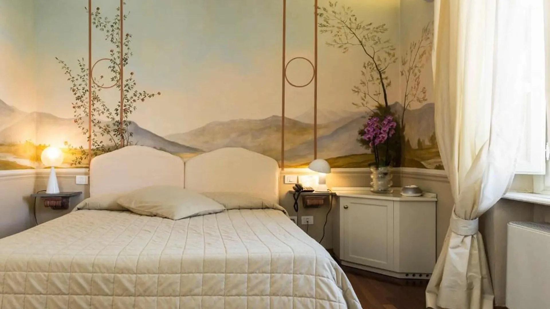 Hotel Alla Corte Degli Angeli Lucca 4*,  Italy